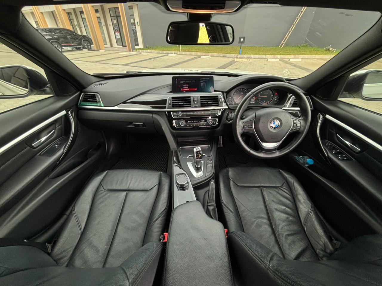BMW 320i 2018